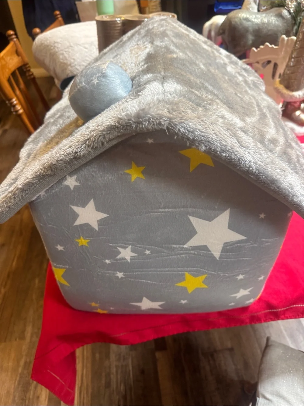 Source Unknown Gray Star-Print Plush Pet House